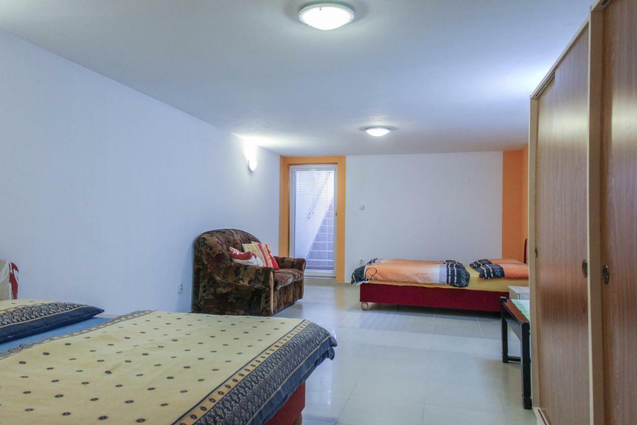 Apartmán Marta Banka Exterior foto
